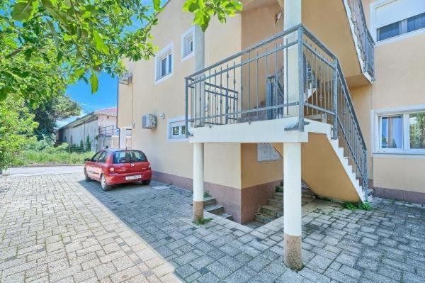 Apartment In Kastel Luksic With Terrace, Air Conditioning, W-Lan, Washing Machine 5107-3 Kaštela Kültér fotó